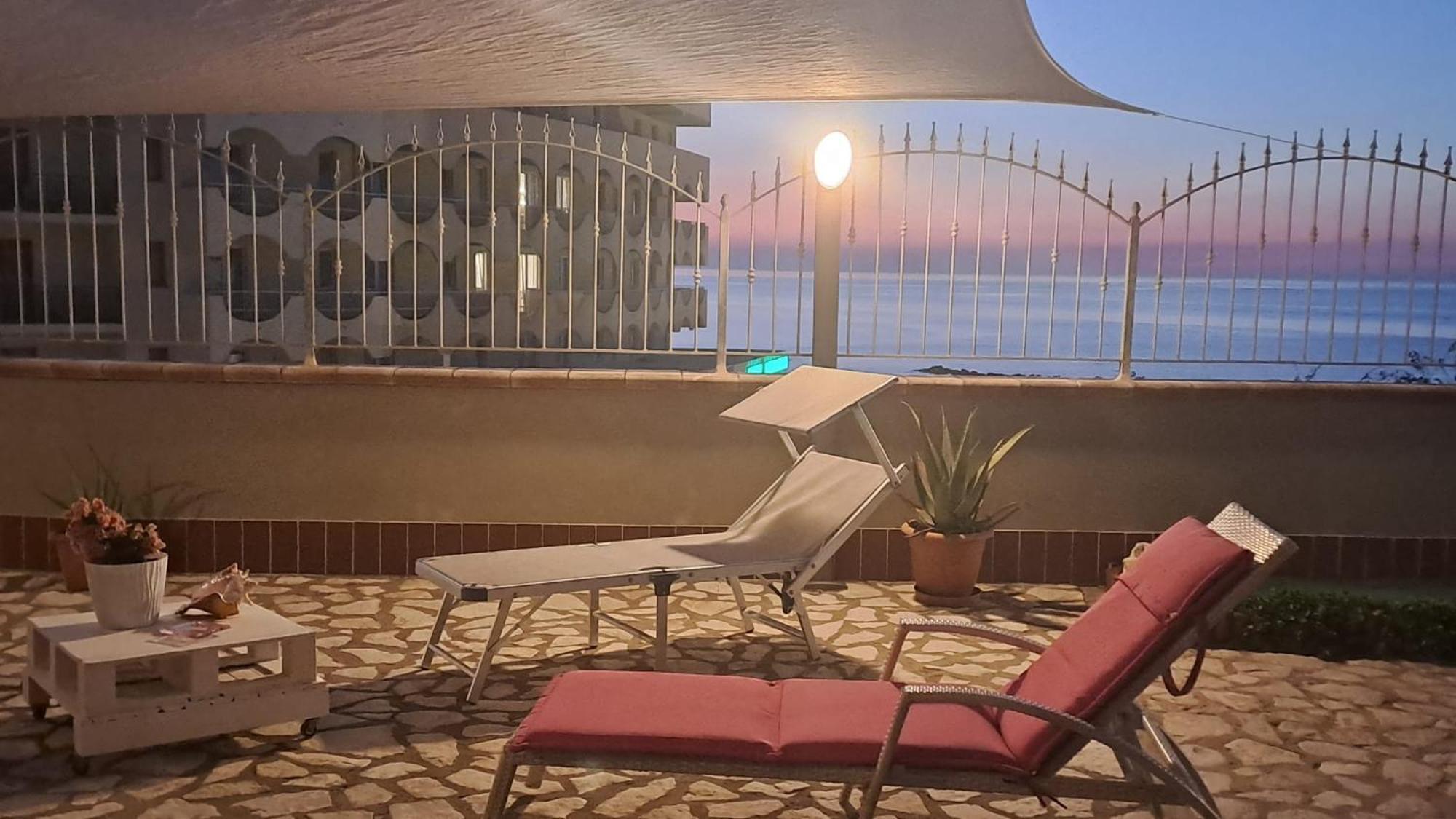 مبيت وإفطار تيرمولي Tramonto Sul Mare المظهر الخارجي الصورة